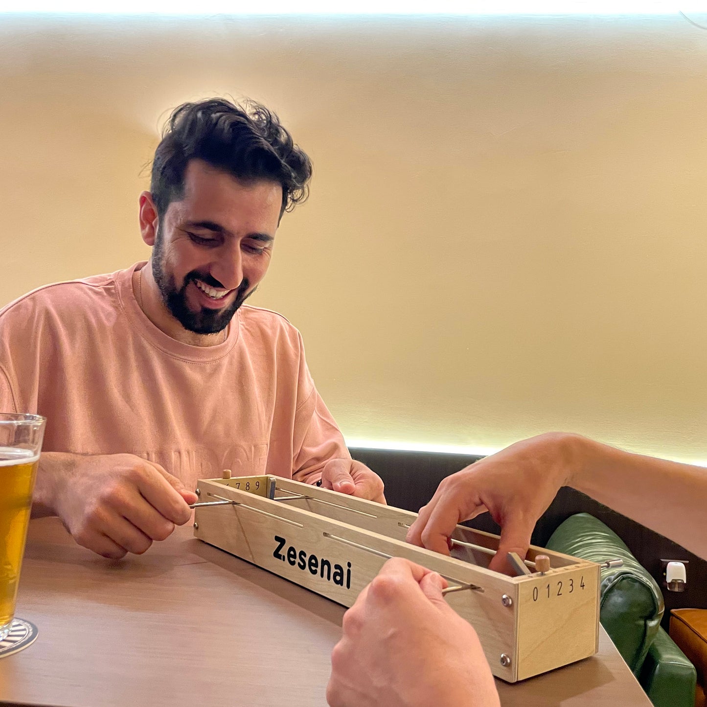 Zesenai Mikro-Fußball